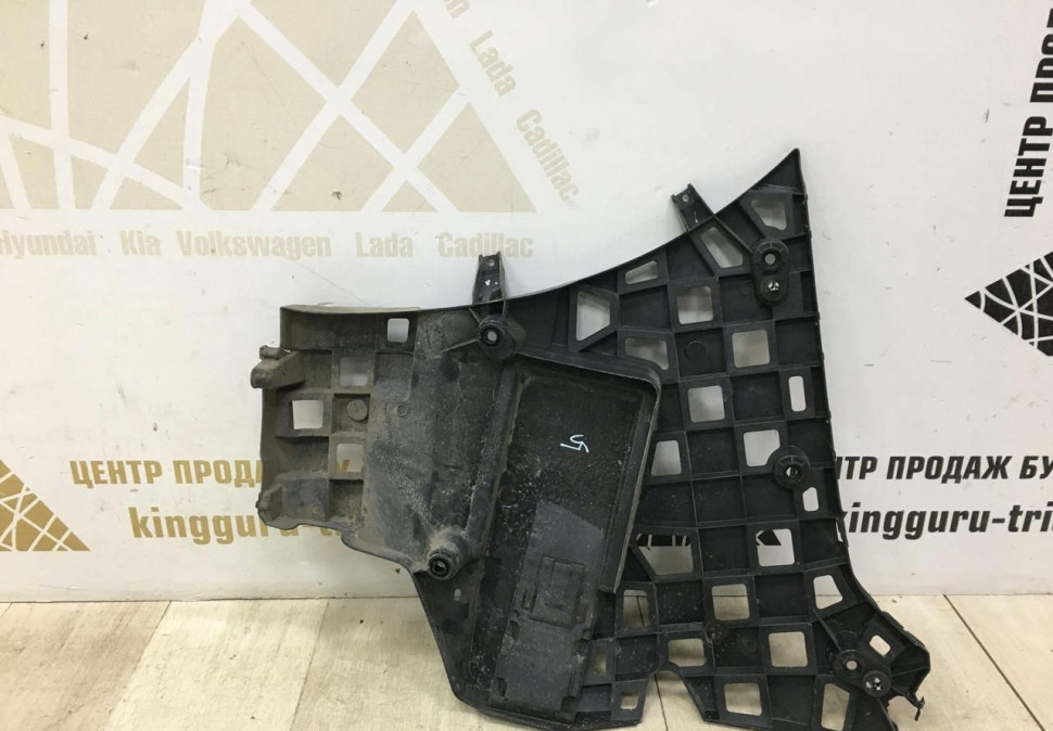 Кронштейн заднего бампера правый BMW X7 G07 M-Pack OEM 51128069904 Кронштейн заднего бампера правый BMW X7 G07 M-Pack OEM 51128069904
