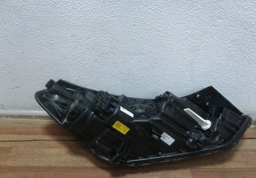 Фара левая Hyundai Tucson 3 (15>) галоген (1 крепл. под замену) oem 92101d7000