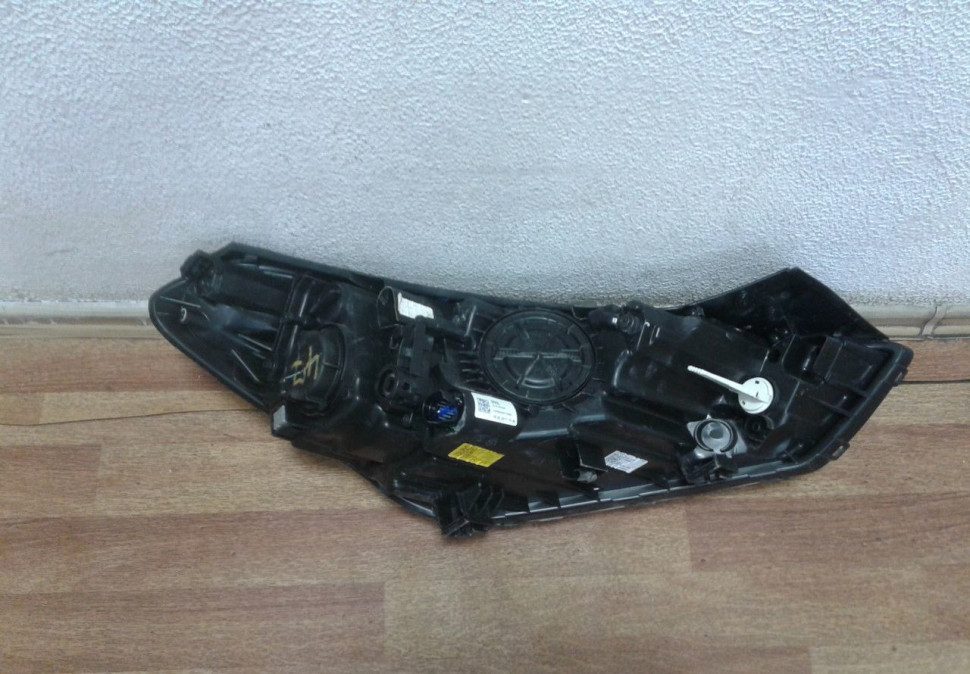 Фара левая Hyundai Tucson 3 (15>) галоген (1 крепл. под замену) oem 92101d7000