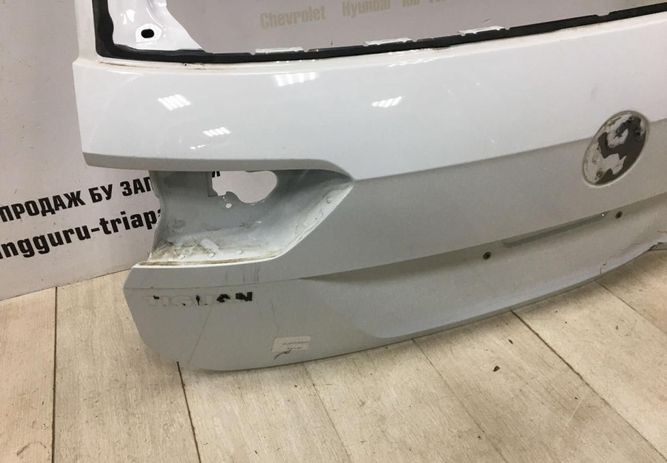Крышка багажника Volkswagen Tiguan 2 2016 oem 5NA827025