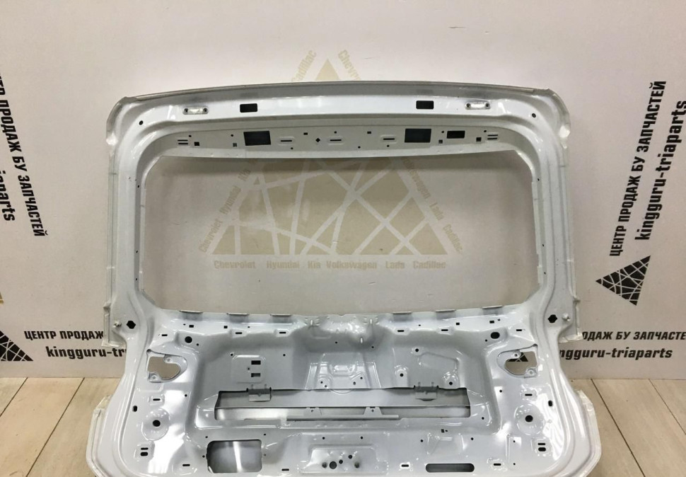 Крышка багажника Volkswagen Tiguan 2 2016 oem 5NA827025