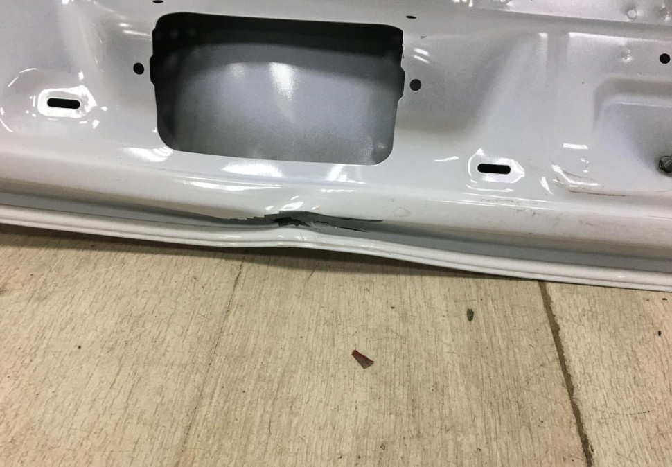 Крышка багажника Volkswagen Tiguan 2 2016 oem 5NA827025