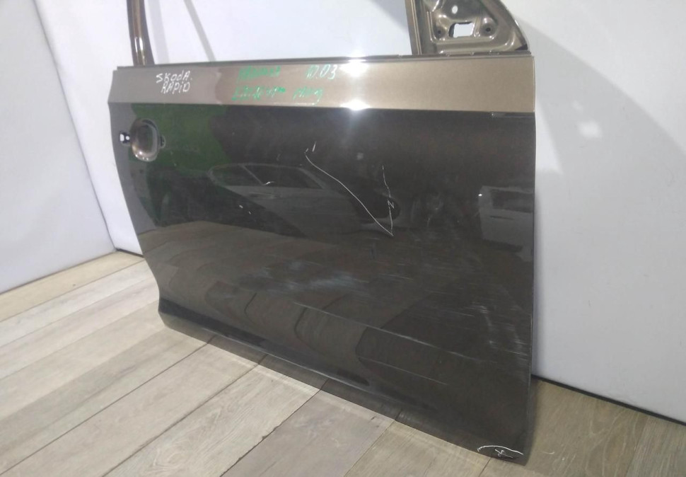 Дверь передняя правая бу Skoda Rapid OEM 6RF831056D, 5JA831052B Дверь передняя правая бу Skoda Rapid OEM 6RF831056D, 5JA831052B