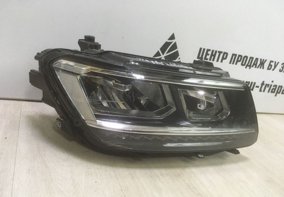Фара правая LED Volkswagen Tiguan 2 oem 5NB941036D Фара правая LED Volkswagen Tiguan 2 oem 5NB941036D