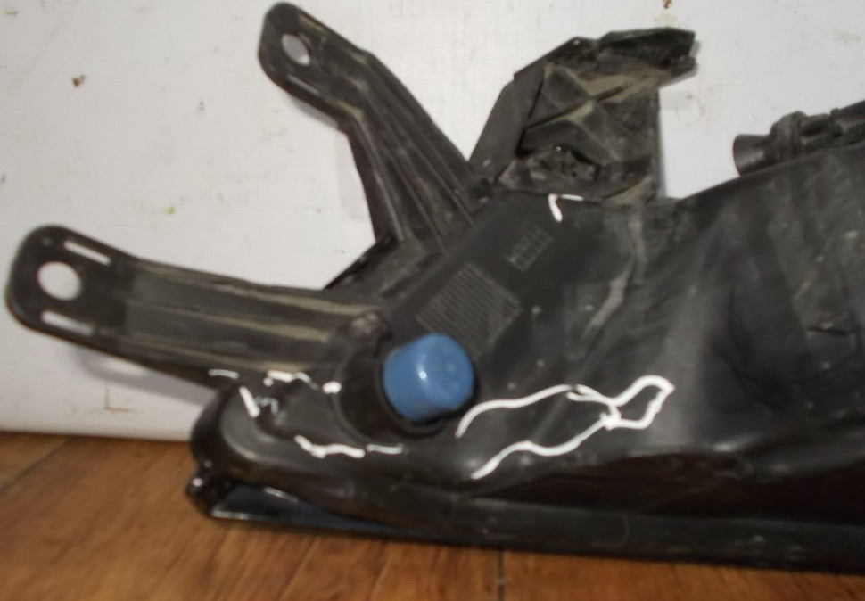 Фара противотуманная левая бу Skoda Rapid рестайлинг OEM 5JA941699D Фара противотуманная левая бу Skoda Rapid рестайлинг OEM 5JA941699D