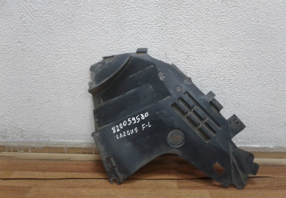 Защита переднего бампера левая Lada Largus oem 820059580 (скл-3)