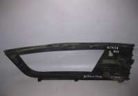 Решетка рамка птф левая Skoda Octavia A7 oem 5e0807681 (трещ.) (скл-3)