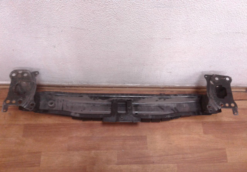 Усилитель переднего бампера Volkswagen Passat B7 oem 140032773 Усилитель переднего бампера Volkswagen Passat B7 oem 140032773