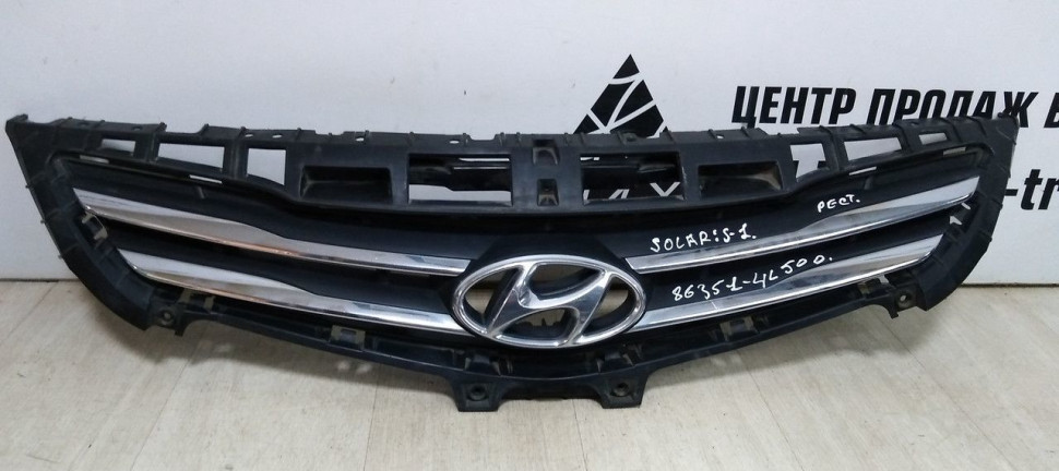 Решетка радиатора Hyundai Solaris 1 рест oem 863514l500