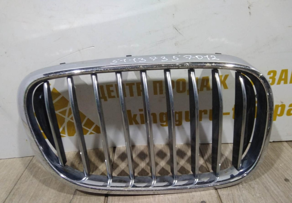 Решетка радиатора правая бу BMW 7 G11 OEM 51137357012
