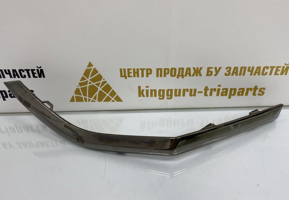 Молдинг заднего бампера правый Hyundai Santa Fe 4 2018> oem 86692S1010