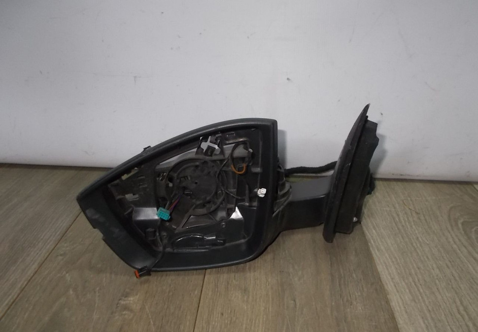 Корпус зеркала левый бу Skoda Kodiaq OEM 565857507A