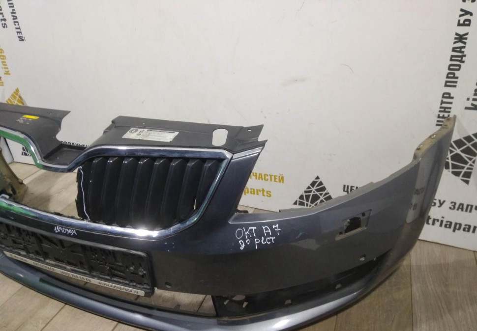 Бампер передний бу Skoda Octavia A7 OEM 5E0807221