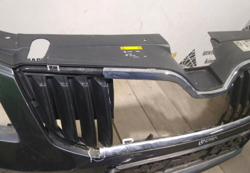 Бампер передний бу Skoda Octavia A7 OEM 5E0807221