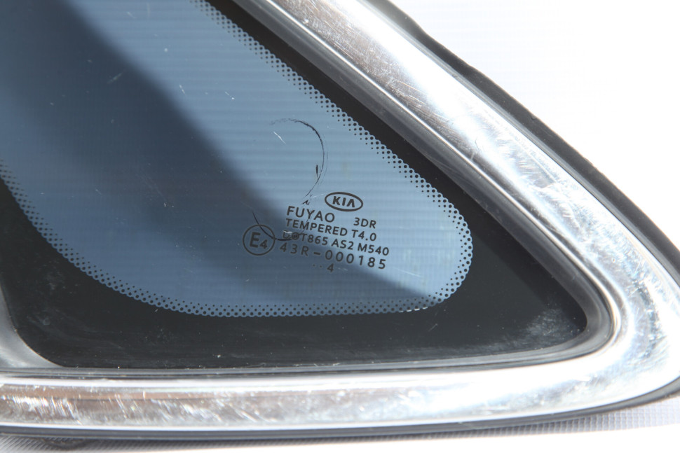 Форточка передняя правая Kia Ceed 2 (12>) Форточка передняя правая Kia Ceed 2 (12>)