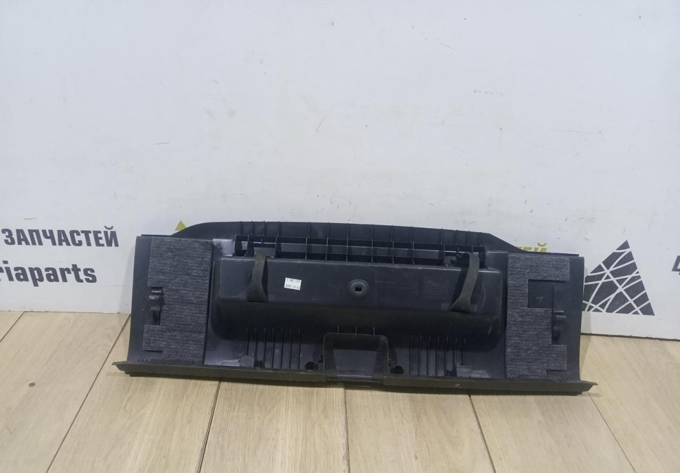 Обивка задней панели бу Skoda Octavia A7 OEM 5E5863459