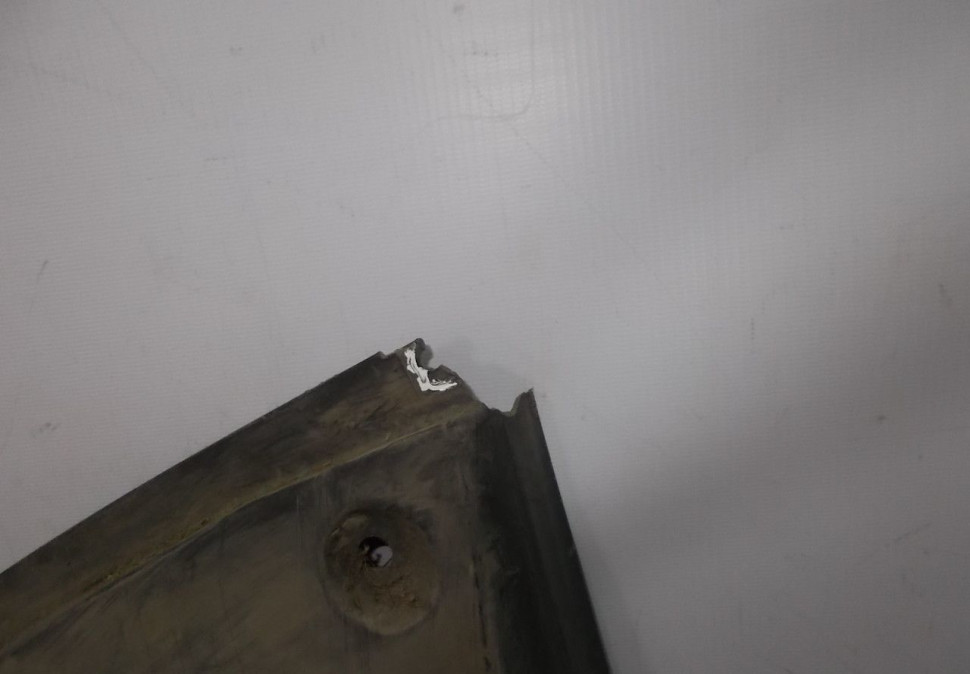 Защита днища задняя левая бу Skoda Rapid OEM 6RA825205E Защита днища задняя левая бу Skoda Rapid OEM 6RA825205E