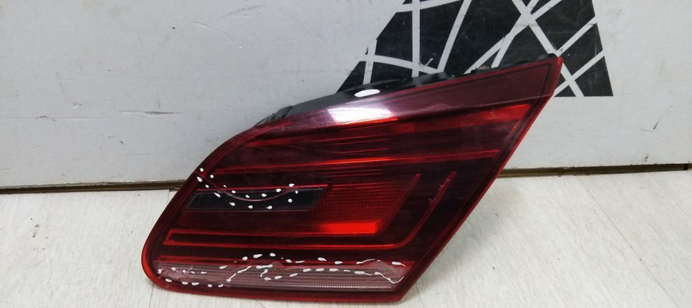 Фонарь правый внутренний LED Volkswagen Passat CC рест (12-18) oem 3C8945308P