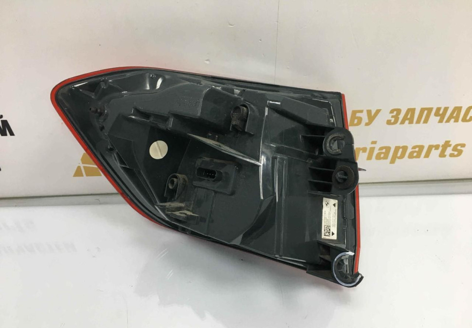 Фонарь правый внешний BMW 3 F30 рестайлинг OEM 63217369118 Фонарь правый внешний BMW 3 F30 рестайлинг OEM 63217369118