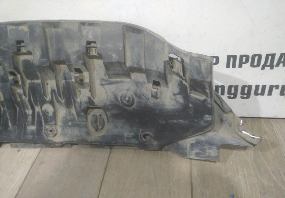 Пыльник переднего бампера бу Skoda Superb 3 OEM 3V0807611