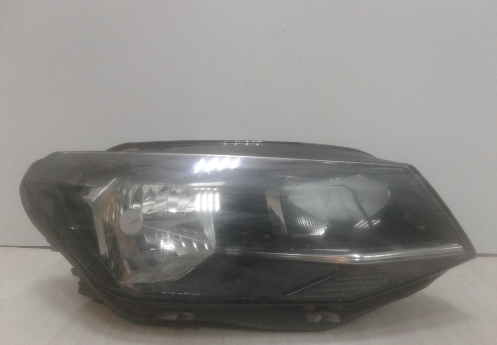 Фара правая Volkswagen Caddy 4 (15>) oem 2K1941016A (слом.часть в корп.) (слом.1креп.)