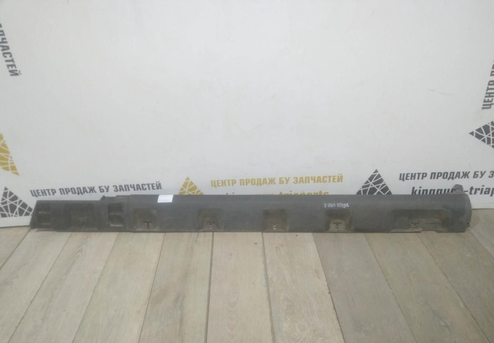 Порог правый бу Renault Sandero Stepway 2 OEM 764266165R