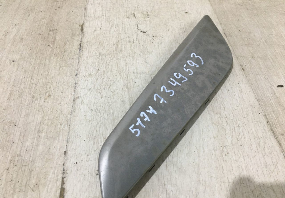 Накладка крыла передняя левая BMW 5 G30 OEM 51747349593 Накладка крыла передняя левая BMW 5 G30 OEM 51747349593