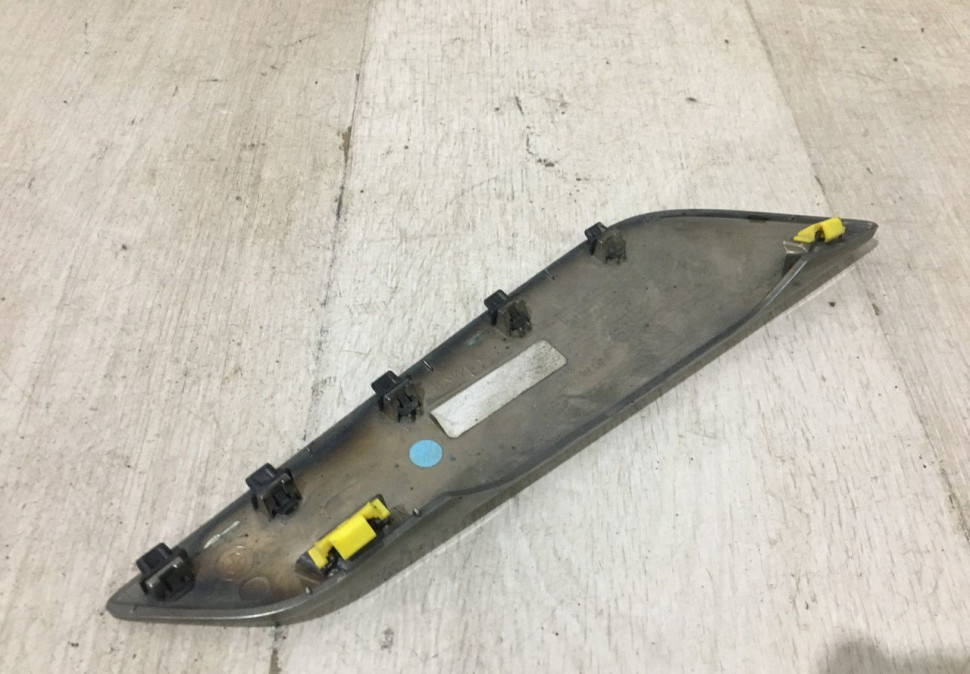 Накладка крыла передняя левая BMW 5 G30 OEM 51747349593 Накладка крыла передняя левая BMW 5 G30 OEM 51747349593