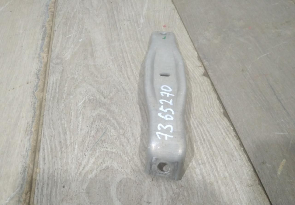 Растяжка усилителя правая бу BMW X1 F48 OEM 51117365270