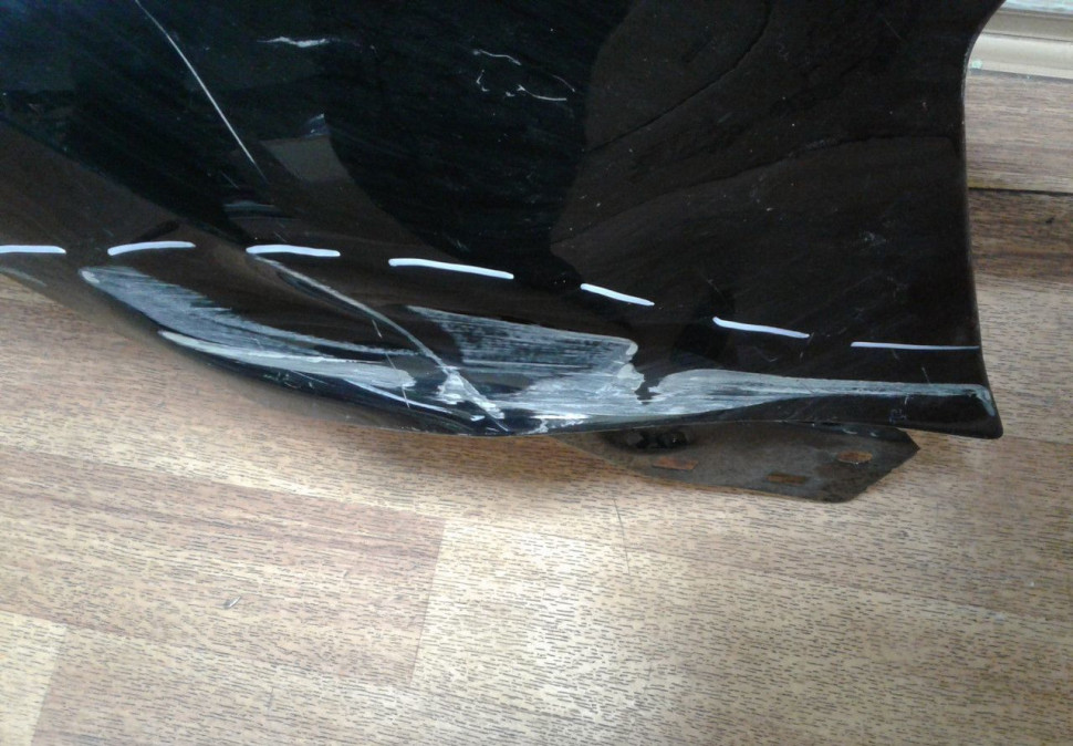 Крыло переднее правое Volkswagen Polo седан oem 6r0821106 вмятина