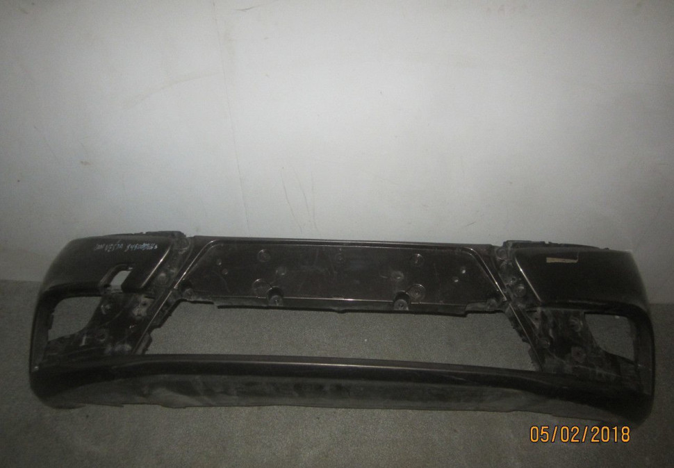 Бампер передний Lada Vesta (трещина) oem 8450006666 (скл-3)