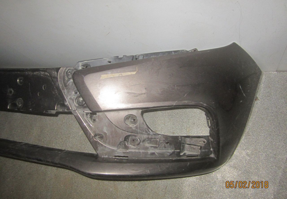 Бампер передний Lada Vesta (трещина) oem 8450006666 (скл-3) Бампер передний Lada Vesta (трещина) oem 8450006666 (скл-3)