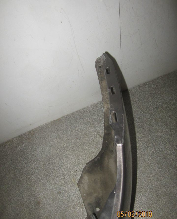 Бампер передний Lada Vesta (трещина) oem 8450006666 (скл-3) Бампер передний Lada Vesta (трещина) oem 8450006666 (скл-3)