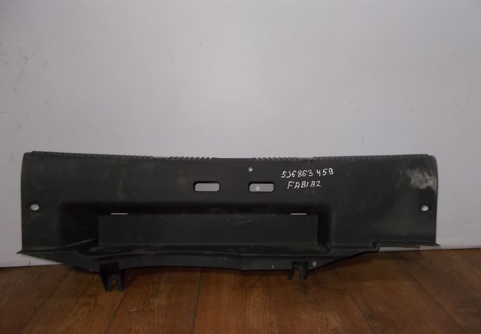 Обивка задней панели бу Skoda Fabia 2 OEM 5J6863459