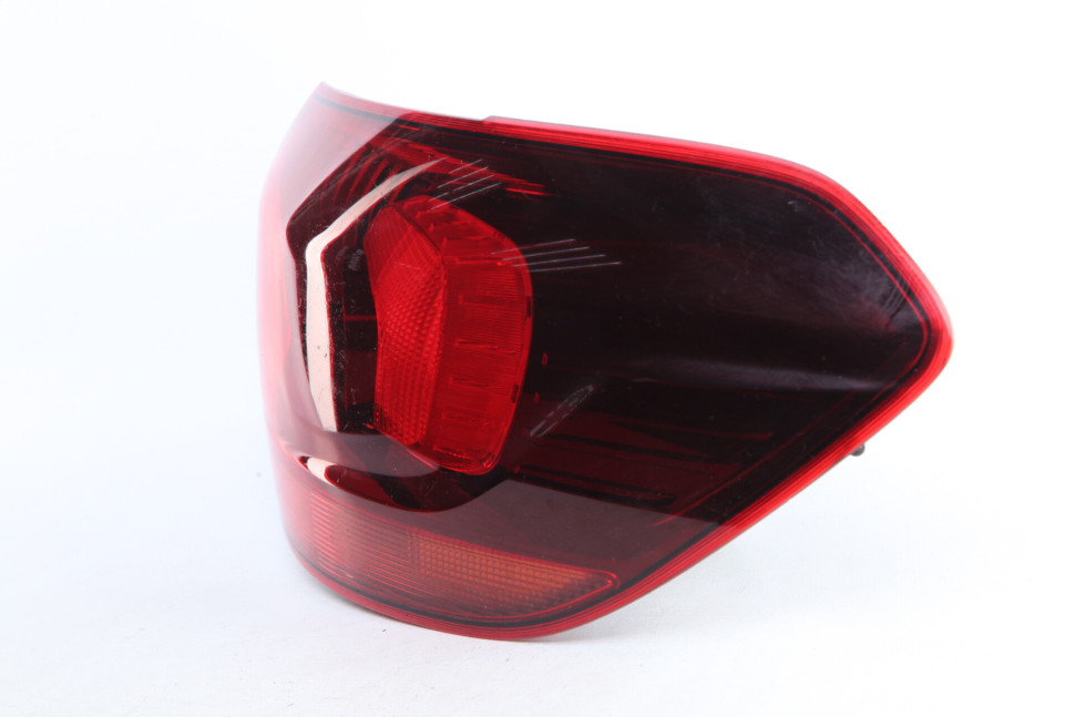 Фонарь задний правый бу Opel Astra J универсал OEM 13282243