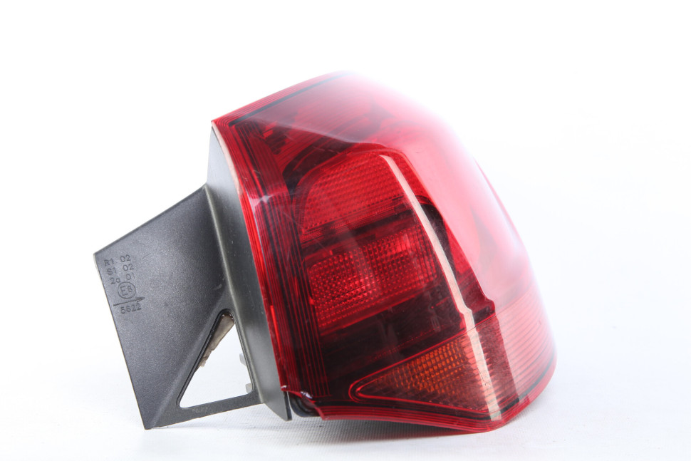 Фонарь задний правый бу Opel Astra J универсал OEM 13282243