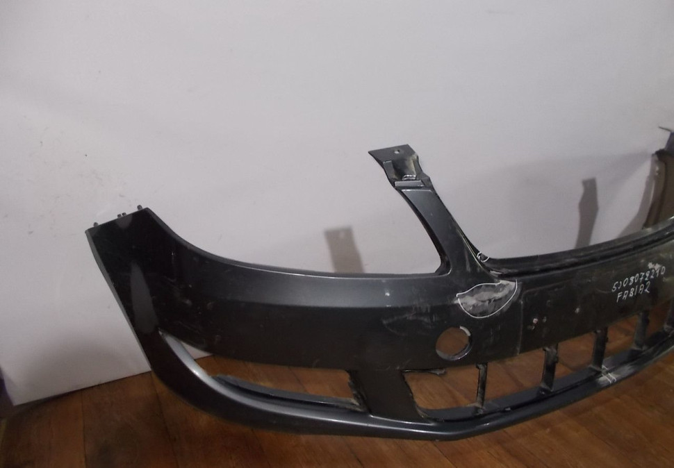 Бампер передний бу Skoda Fabia OEM 5J0807221D