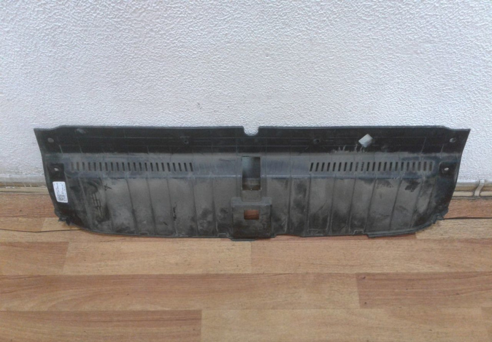 Накладка передней панели Hyundai Tucson 3 oem 86342d7000 (слом. часть)