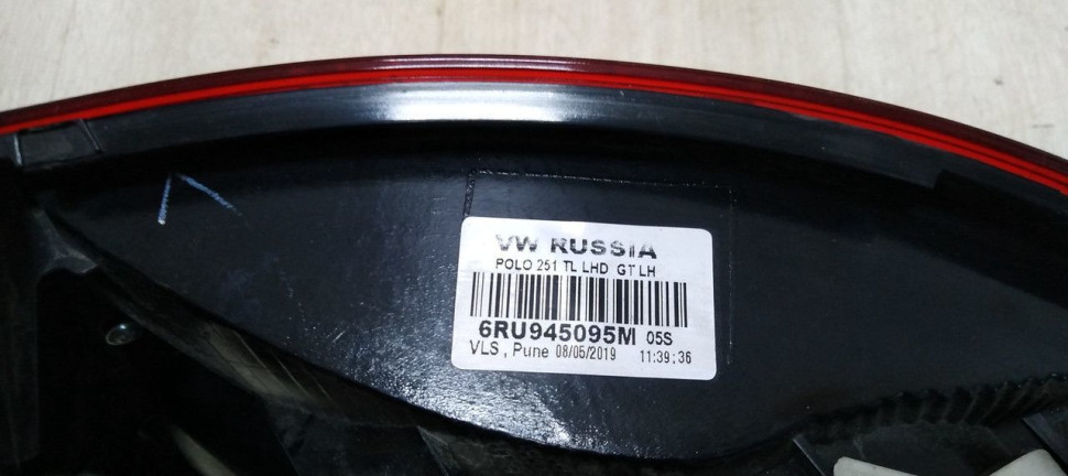 Фонарь левый Volkswagen Polo 5 рест 15-20 oem 6RU945095M