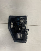 Кронштейн заднего бампера правый  Volkswagen Tiguan 2 oem 5nr807394