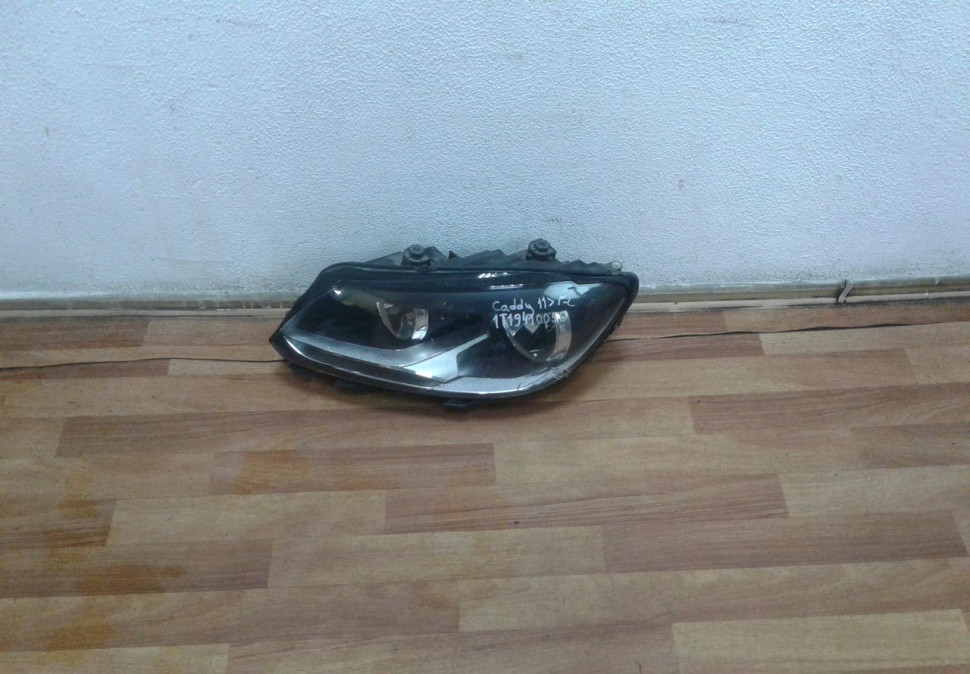 Фара передняя левая Volkswagen Touran 4 oem 1T194100G (трещины)