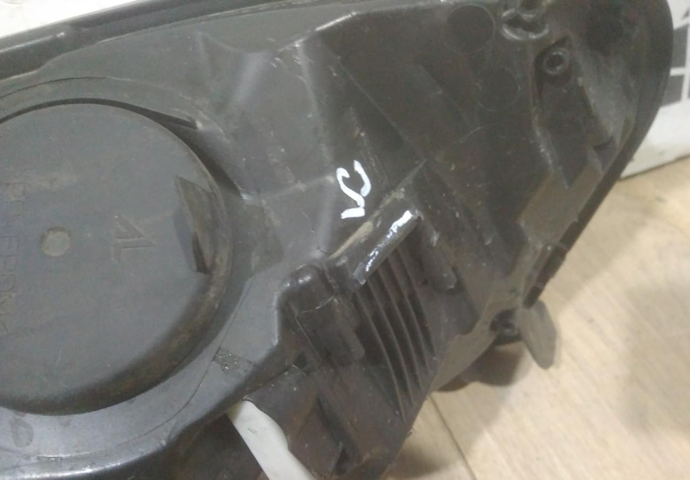 Фара левая бу Renault Kaptur OEM 260602042R