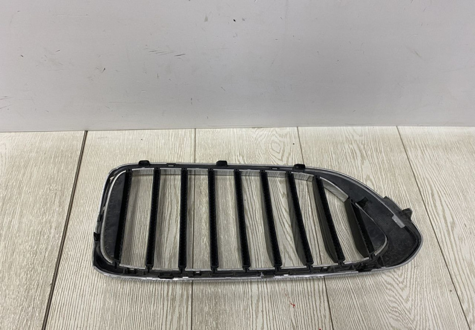 Решетка радиатора левая BMW 6 G32 OEM 51137412421 Решетка радиатора левая BMW 6 G32 OEM 51137412421
