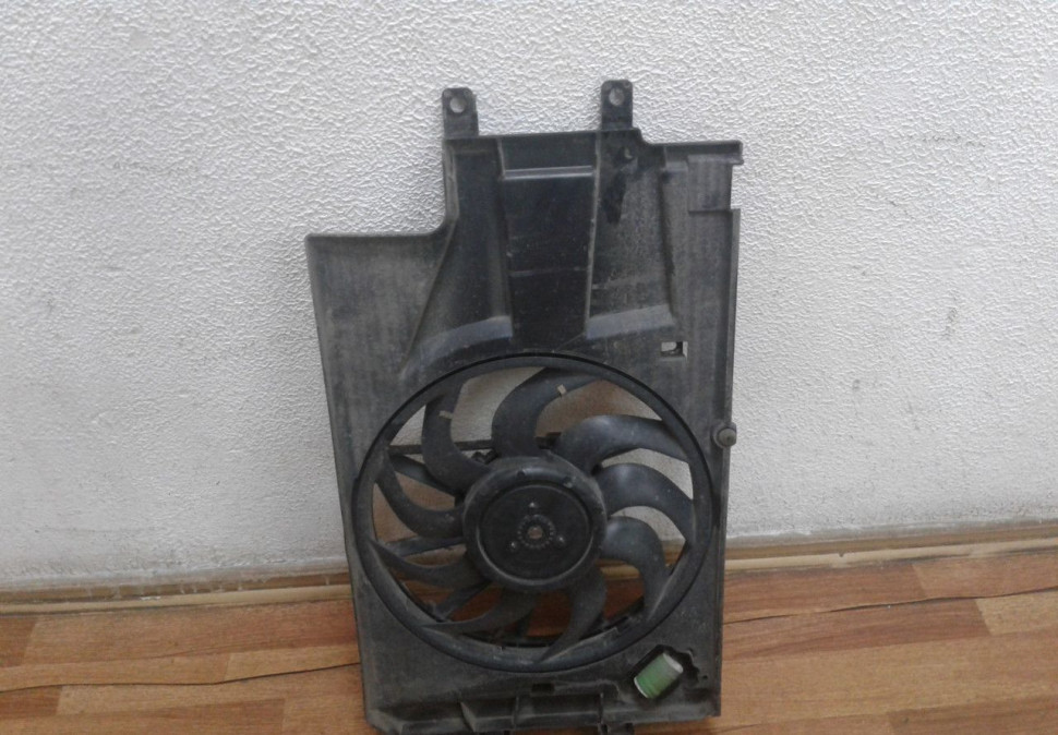 Диффузор с вентилятором Lada Granta oem 640955 (скл-3)