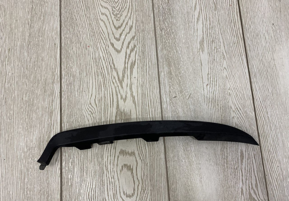 Накладка под фару правая Renault Logan 2 OEM 260444577R