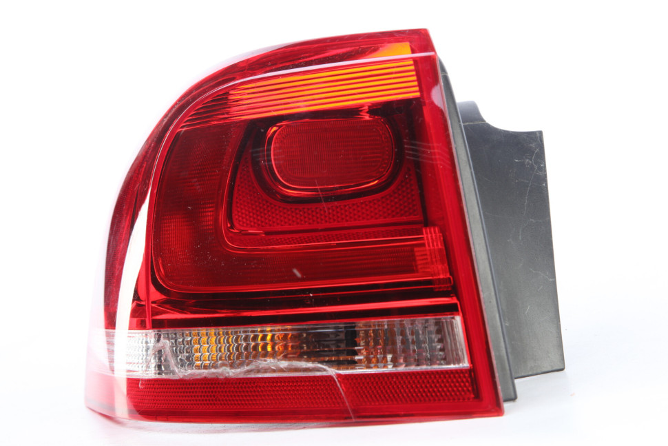 Фонарь левый Volkswagen Touareg 2 2010-2018 oem 7P6945095F
