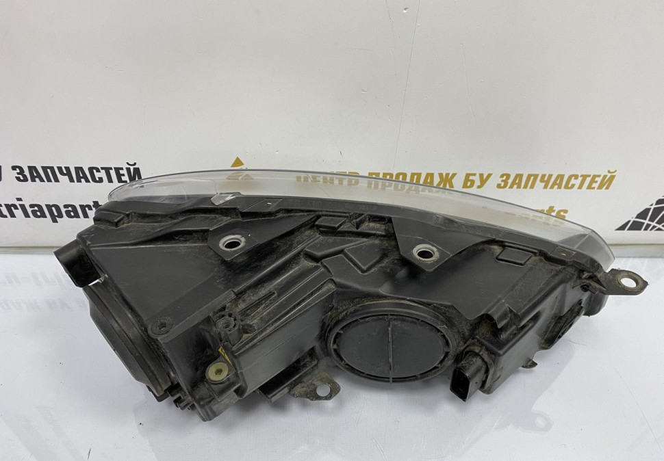 Фара левая Volkswagen Golf 6 2009 OEM 5K1941753B Фара левая Volkswagen Golf 6 2009 OEM 5K1941753B