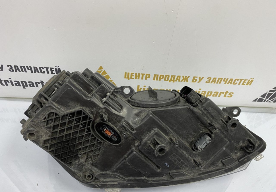 Фара левая Volkswagen Golf 6 2009 OEM 5K1941753B Фара левая Volkswagen Golf 6 2009 OEM 5K1941753B