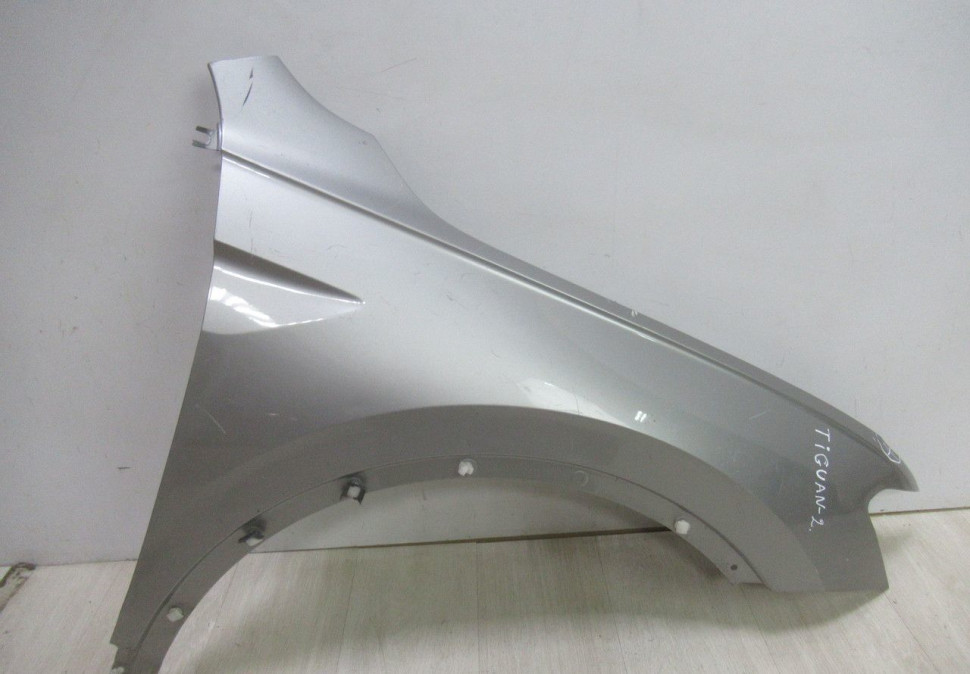 Крыло переднее правое Volkswagen Tiguan 2 oem 5NA821106