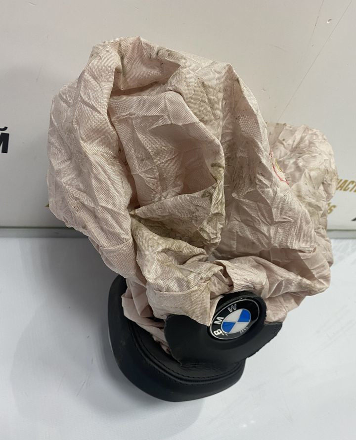 Подушка безопасности в руль BMW 5 G30 OEM 32307855723 Подушка безопасности в руль BMW 5 G30 OEM 32307855723